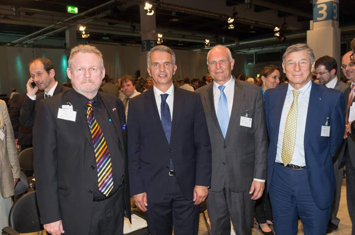 Rob Davies, Handels- und Industrieminister Südafrika; Didier Burkhalter, Bundesrat und Aussenminister; Hans Hess, Swissmem; Gerold Bührer, economiesuisse