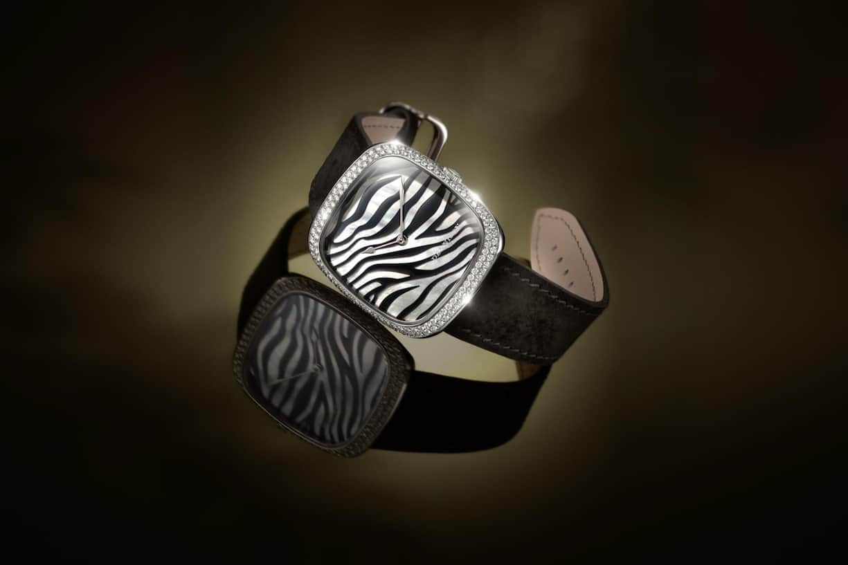 Diamanten und Perlmuttzifferblatt in exotischem Zebra-Look sowie ... 