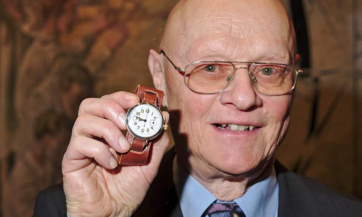 Walter Hediger, Owner & CEO, Gallet Watch Company, mit einer Uhr aus dem Jahr 1913, Gallet Multichron