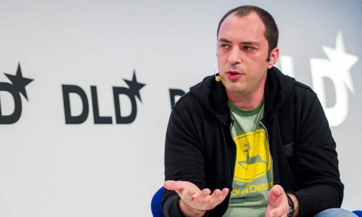 Als gefeierter Yahoo-Mitarbeier versuchte Jan Koum sein Glück bei Facebook - das ihn knallhart abwies. Also gründete er an seinem 33. Geburtstag den Messenger-Service Whatsapp. Im Februar 2014 klopfte wiederum Facebook an Koums Tür und Whatsapp ging für 19 Milliarden Dollar an das soziale Netzwerk.
