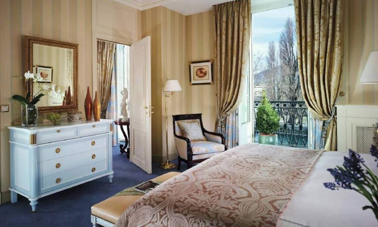 Rang 8: Four Seasons Hotel des Bergues, Genf. Das elegante Four Seasons Hotel Geneva wurde vom renommierten Innenarchitekten Pierre-Yves Rochon gestaltet und empfängt Besucher direkt an den Ufern des Genfer Sees in einem historischen Gebäude aus dem Jahr 1834 (Vorjahr: Platz 9).