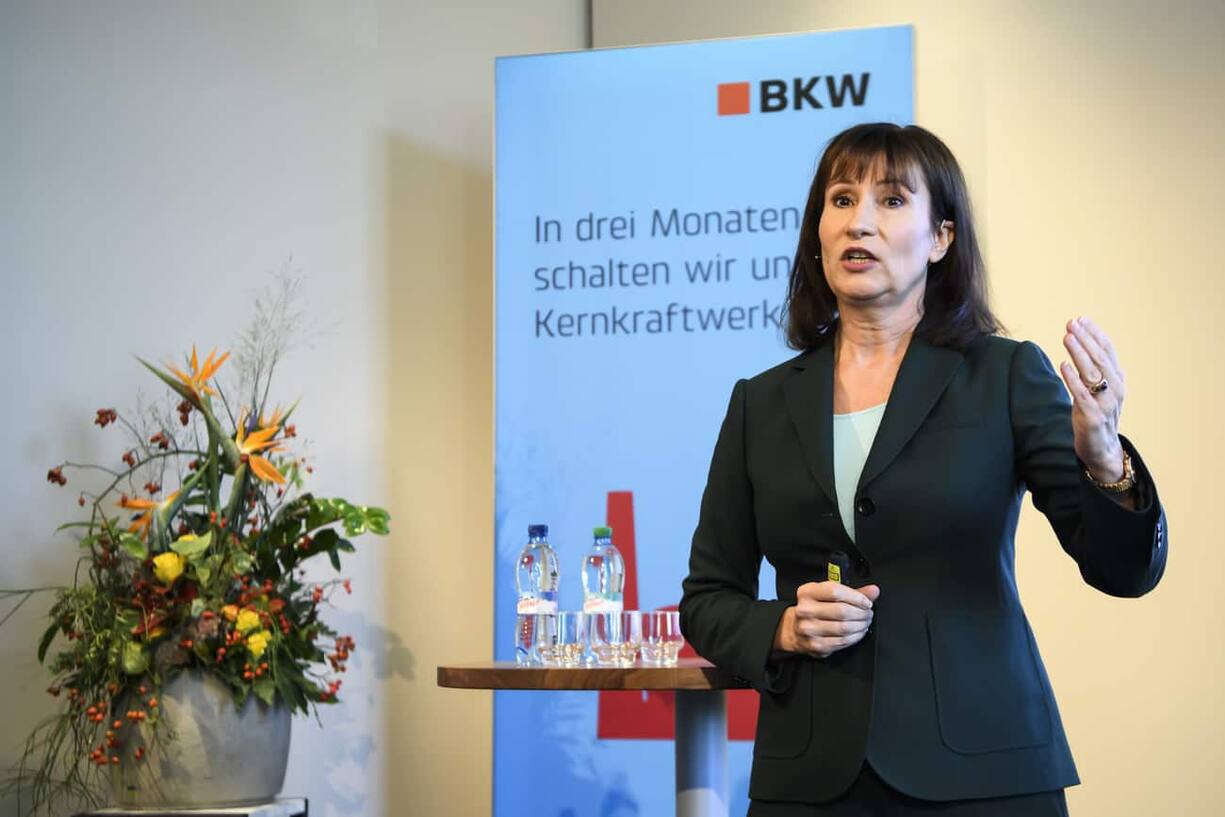 Suzanne Thoma, CEO BKW, spricht waehrend einer Medienkonferenz von BKW Energie zur Stilllegung des Kernkraftwerks Muehleberg (KKM), am Freitag, 20. September 2019, in Bern. Die Abschaltung des Kernkraftwerks Muehleberg ist fuer den 20. Dezember 2019 geplant. (KEYSTONE/Anthony Anex)
