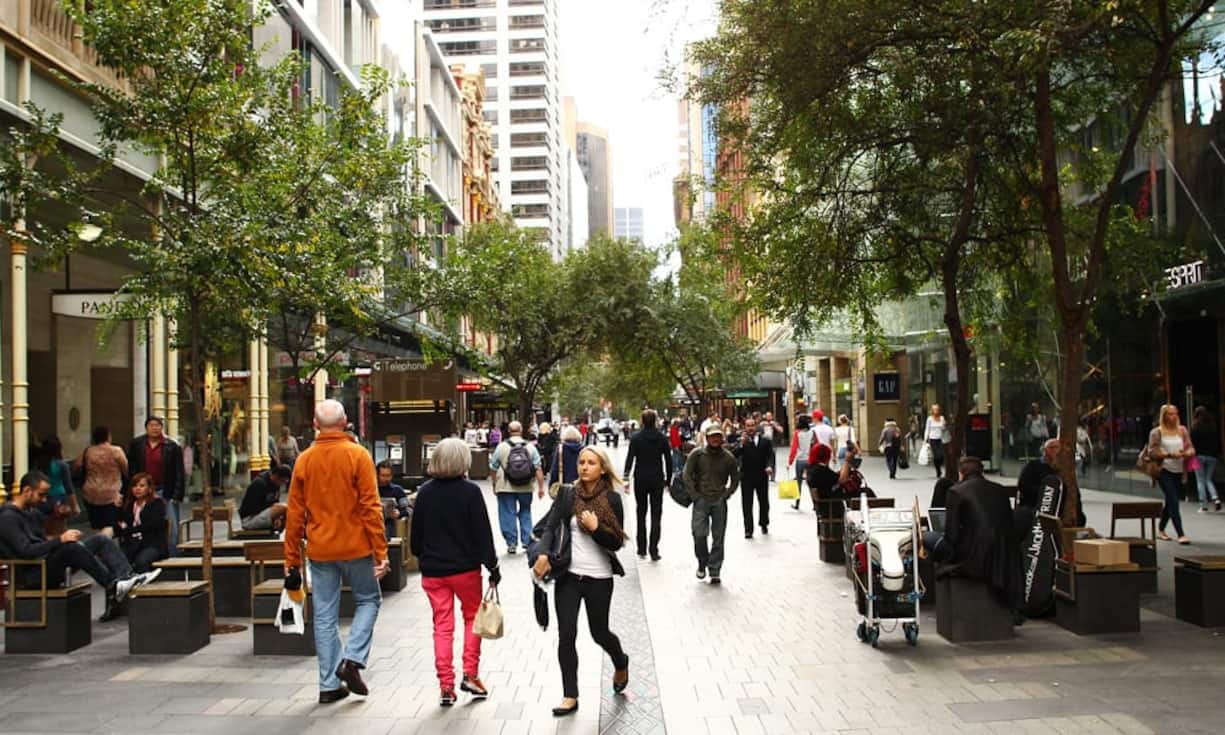 Mit Spitzenmieten von umgerechnet 869 Franken pro Quadratmeter und Monat eröffnet die Pitt Street Mall in Sydney die Top 5 der teuersten Shoppingmeilen der Welt. Damit stiegen die Mieten in der grössten Stadt Australiens zuletzt um stolze 25 Prozent - einen stärkeren Anstieg verzeichnete keine andere Stadt unter den Top Ten.