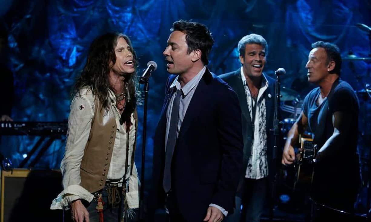 zusammen mit Jimmy Fallon, Mark Rivera, and Bruce Springsteen.