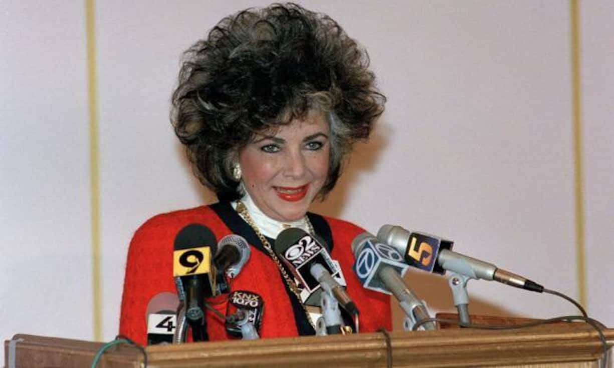 Auf Platz 4 der toten Topverdiener liegt die Schauspielerin Elizabeth Taylor mit 25 Millionen Dollar. Ein Erfolg ist unter anderem ihre Parfüm-Linie.