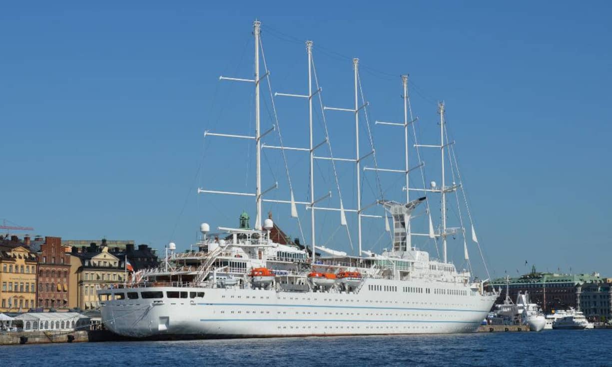 Die Top 10 der Kreuzfahrtschiffe bis 550 Passagiere:Rang 10: Wind Surf (2015: Rang 10) Total Punkte: 43