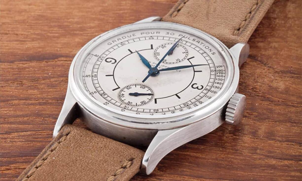 Aus dem Jahr 1927 stammt diese Patek Philippe mit der Referenznummer 130. Dem neuen Eigentümer war sie 4,68 Millionen Dollar wert. Versteigert wurde sie bei Phillips in Genf.