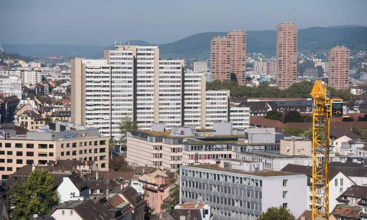 Die «Konzentration auf GrossstÀdte/Urbanisierung» soll laut der Studie von EY der grösste Megatrend auf dem Schweizer Immobilienmarkt sein. Die Zustimmungsrate betrÀgt hier 77 Prozent.Bilder: Keystone