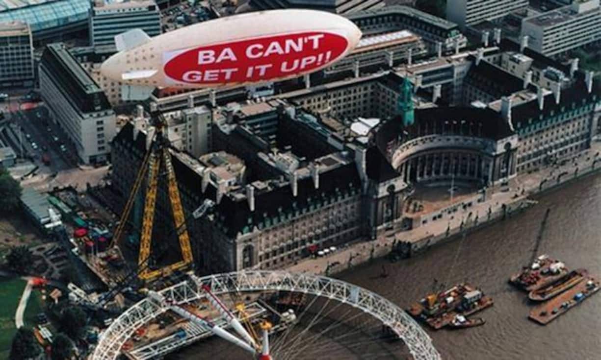 Als British Airways technische Probleme hatte, das Riesenrad in London aufzurichten, reagierte er umgehend: Innert kürzester Zeit war ein Zeppelin in der Luft mit der grossflächigen Aufschrift: «BA can’t get it up!»