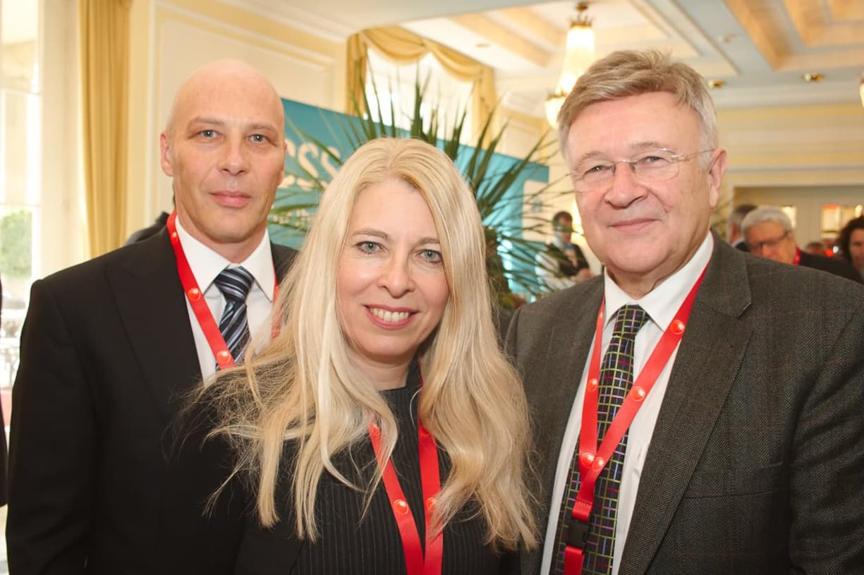 Daniel Rüetschi, Firstcom Group GmbH; Carolina Rüetschi, Firstcom Group GmbH; Albrecht Rychen, Verwaltungsratspräsident, VISANA