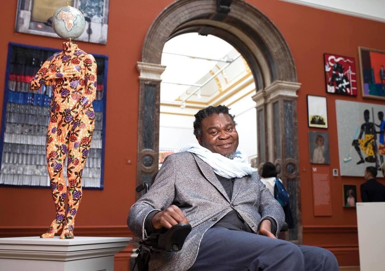 Yinka Shonibare: Der britisch-nige­rianische Künstler war 2025 einer der prominenten Gäste der Lagos Art Week.