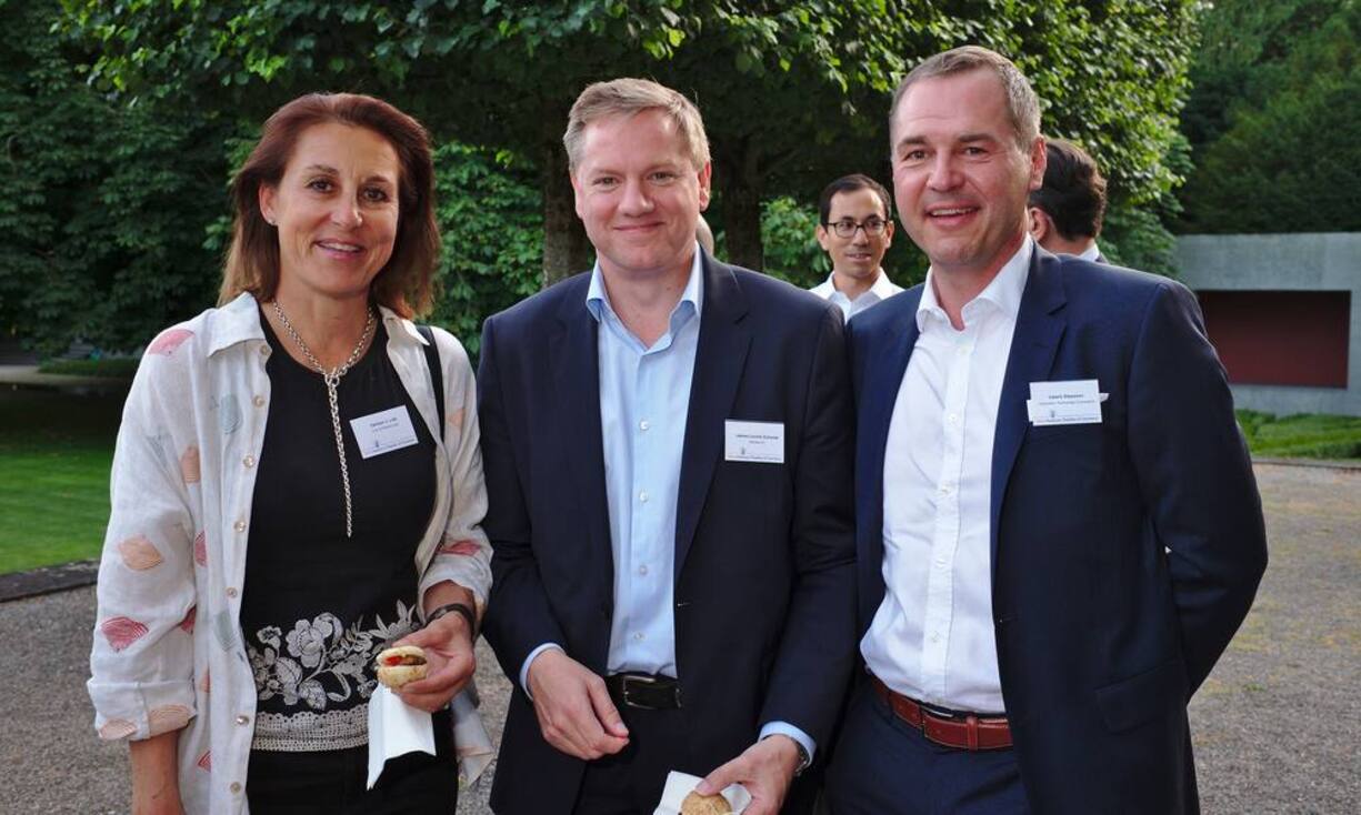 Carolyn Lutz, Partner/Owner, Lutz & Partner Sarl;
James Lauritz Schmidt, Partner Audit & Advisory, Deloitte AG;
Valerij Stepanov, Manager Global Accounts, Parametric Technology Corporation