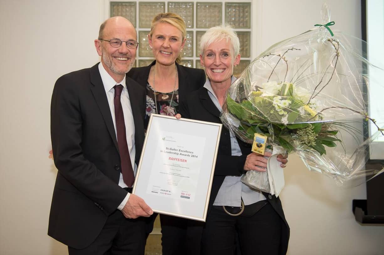 Die Gewinner des "St. Galler Excellence in Leadership Award 2014": Urs von Däniken, Raiffeisen Schweiz; Heike Bruch, Professorin, Institut für Führung und Personalmanagement;; Romana Swoboda, Raiffeisen Schweiz. (Bilder: Markus Senn)