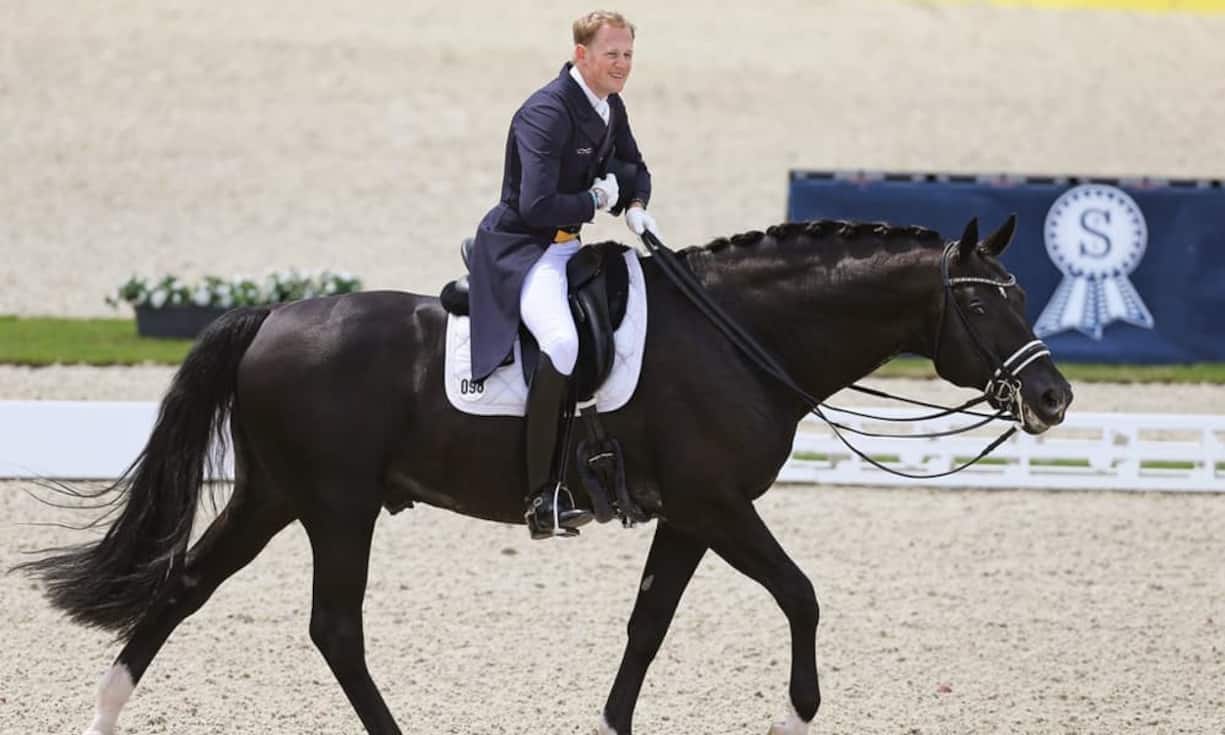 Ähnliche Erfolge konnte Reiter Matthias Alexander Rath, der Schwiegersohn von Ann-Kathrin Linsenhoffe, mit dem edlen Ross nicht erzielen. Ein internationaler Titel blieb dem Duo verwehrt.