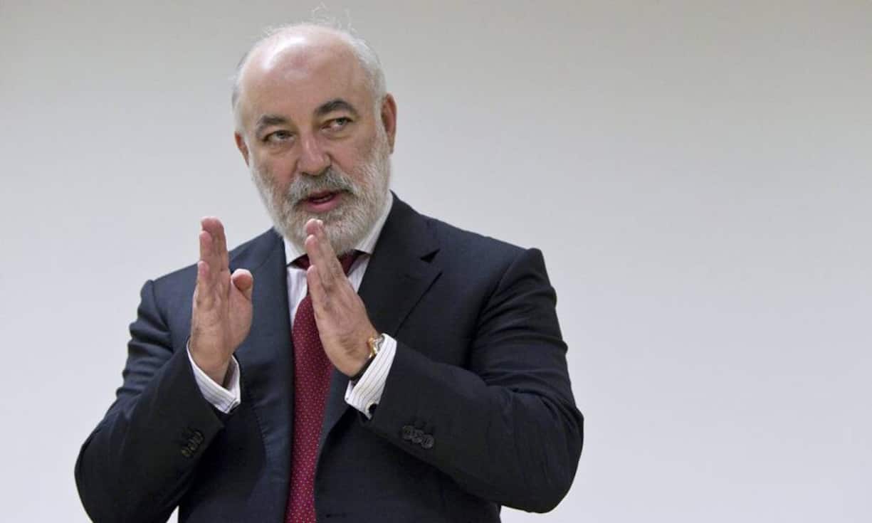 Die grössten Auf- und Absteiger der 300 Reichsten in der Schweiz im Überblick. Absteiger Platz 3: Viktor Vekselberg. Branche: Beteiligungen. Verlust von einer Milliarde Franken. Der Russe verlor allein mit seinen Schweizer Investments über 400 Mio. Franken. Noch grösser ist das Minus aber auf seinen russischen Beteiligungen. Vermögen: 11-12 Mrd.Keystone
Alles zu den 300 Reichsten der Schweiz finden Sie in der goldenen BILANZ - jetzt am Kiosk!