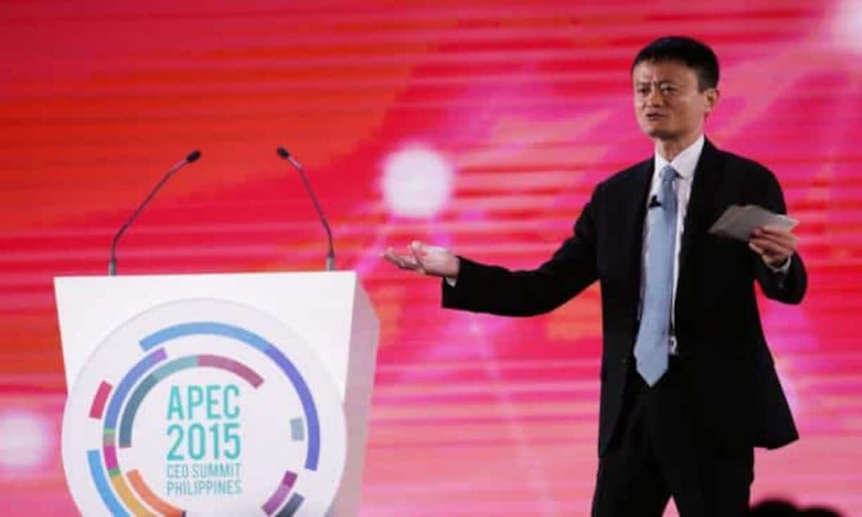 Alibaba: Auch der chinesische Riese sei hier genannt. Vom Englischlehrer Jack Ma gegründet, beherrscht der Online-Detailhändler heute China. Das Prinzip funktioniert dabei wie Ebay, nicht wie Amazon: Alibaba vermittelt nur zwischen Verkäufer und Kunden, bietet selbst keine Ware an.