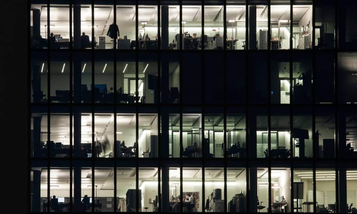 Beim Thema Arbeitsplatz und Büro halten sich viele Irrtürmer und Missverständnisse hartnäckig. Welche das sind und warum sie nicht stimmen*: *Quelle: «Die 20 hartnäckigsten Missverständnisse und Irrtümer zu Büroarbeitswelten» von Lukas Windlinger, Jennifer Konkol, Marcel Janser, Fabienne Schanné, Stefanie Lange, Ying Ying Cui, Zürcher Hochschule für Angewandte WissenschaftenBilder: Pixabay/Keystone