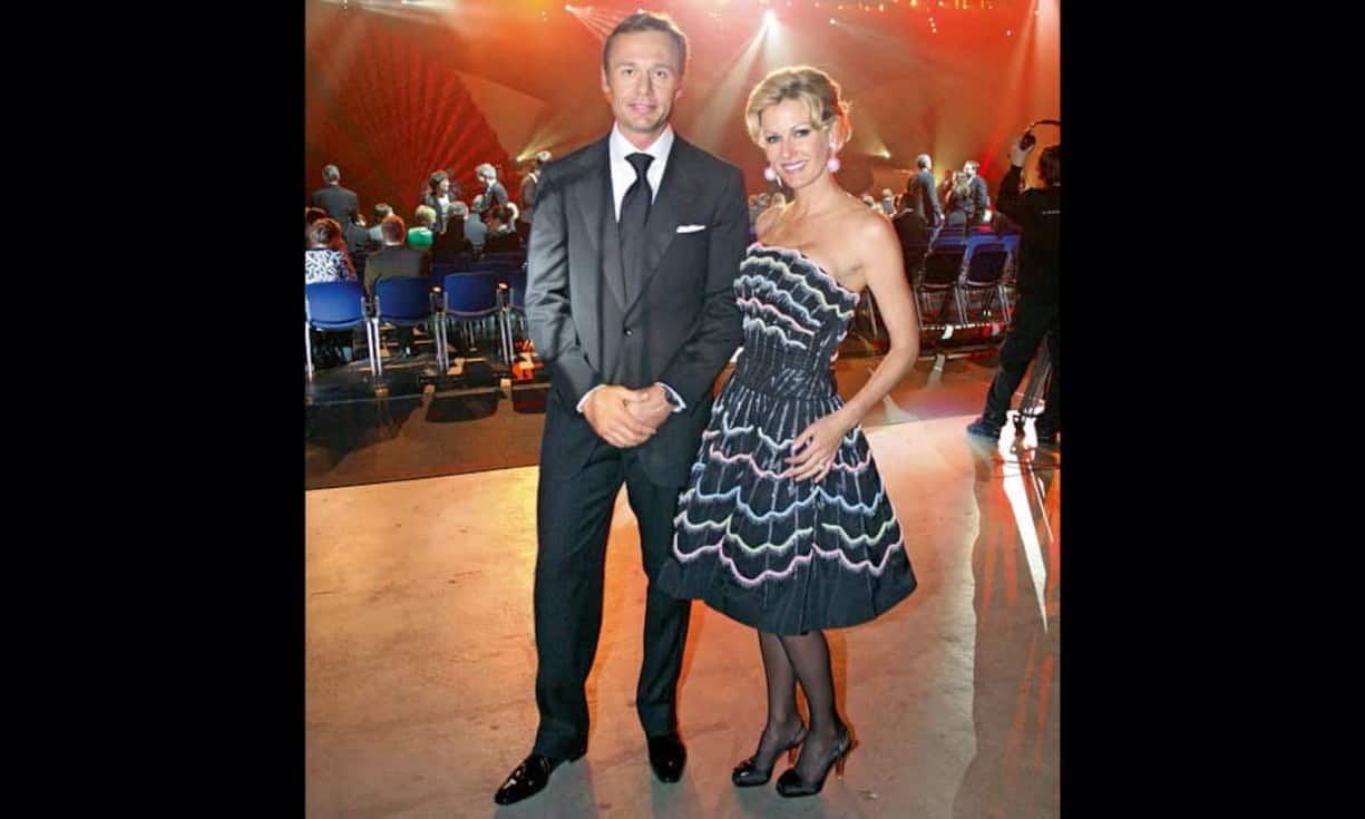 Kirsty und Ernesto Bertarelli: Jeder Bereich in ihren Biografien verdient Traumnoten der Kategorie «Das darf doch nicht wahr sein!». Da wundert einen, dass sich ausgerechnet so ein Paar nicht einfach Stylisten leistet. Kirsty Bertarelli wäre gut beraten, wenn sie ihre jeweiligen Auftritte mit einem Profi durchspräche. Denn auch auf der Bühne hat die talentierte Songwriterin ihren Stil noch nicht so recht gefunden.