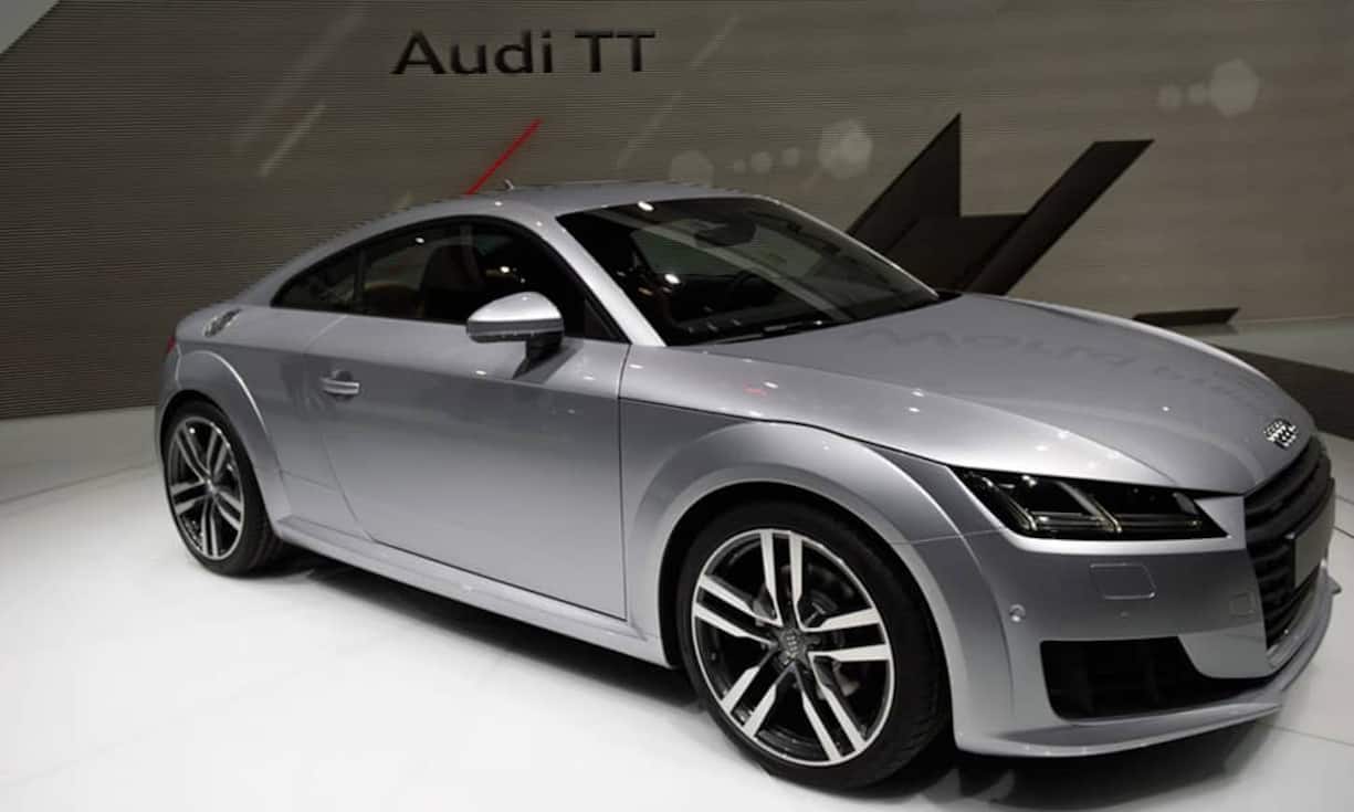 ... den neuesten Audi TT in seiner vollen Länge oder ...