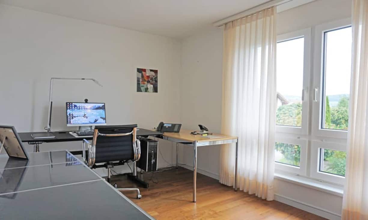 Auch für Arbeitszimmer findet man im Haus ausreichend Platz.