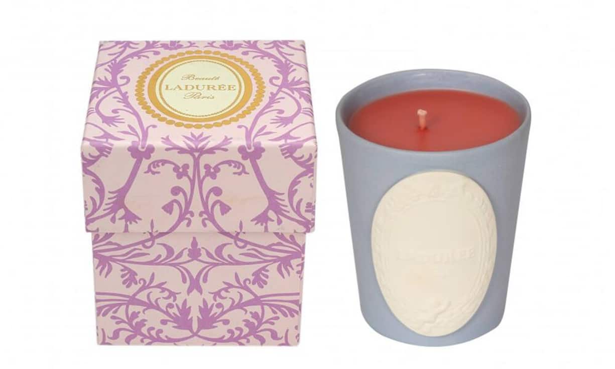 Duftkerzen schaffen Gemütlichkeit und laden zum Entspannen ein. Bilder: PR