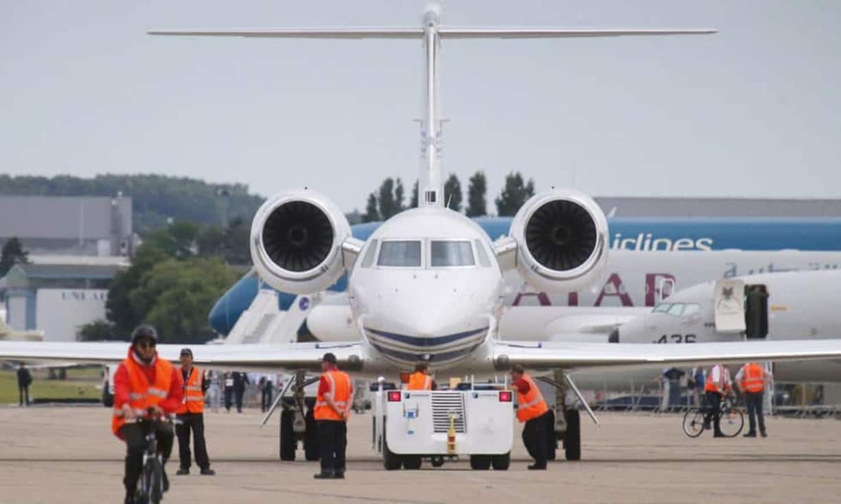 Die Ankunft eines U.S Gulfstream N450 GA Passagierflugzeuges am Vorabend des Eröffnungstages.