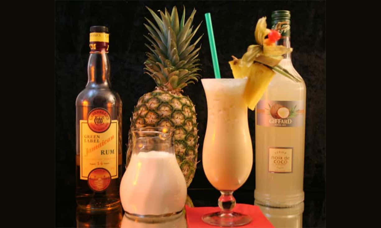 Den Piña Colada macht nicht nur die Kokosnussmilch, sondern auch der Zucker zur Bombe mit 644 Kalorien. (Bild: wikimedia/achim schleuning/CC)