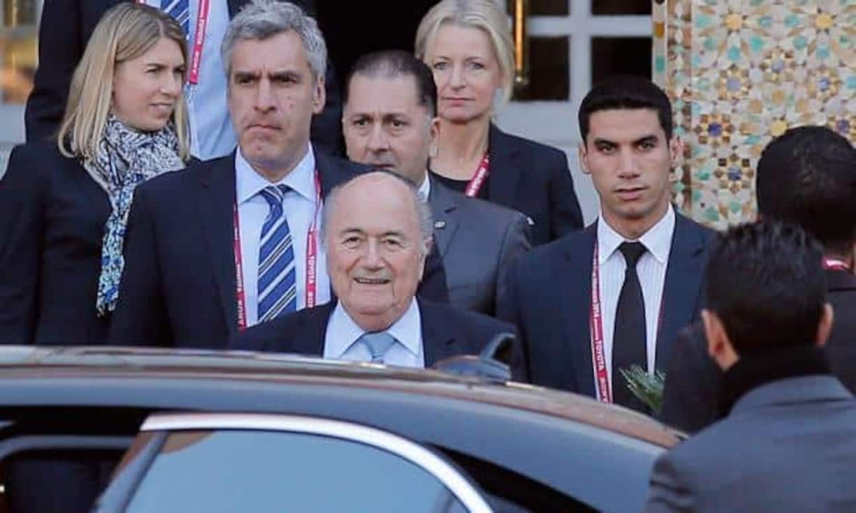 8.12.2014: Der von der Fifa eingesetzte Untersuchungsrichter Michael Garcia, der den Bericht verantwortete, tritt Knall auf Fall zurück. Er dementiert sogar seinen eigenen Report über die WM-Vergaben an Katar und Russland. Sepp Blatter berät sich in Marokko.