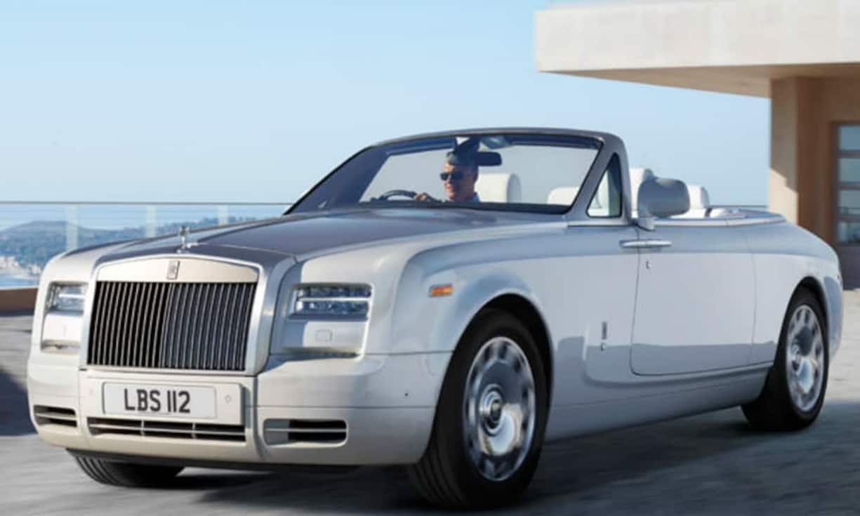Platz 10: Die britische Edelkarosse aus dem Hause Rolls-Royce kostet 335'000 Euro und belegt den zehnten Platz. Das exklusive Phantom Drophead Coupé ist so zu sagen ein Schnäppchen. (Bild: ZVG)