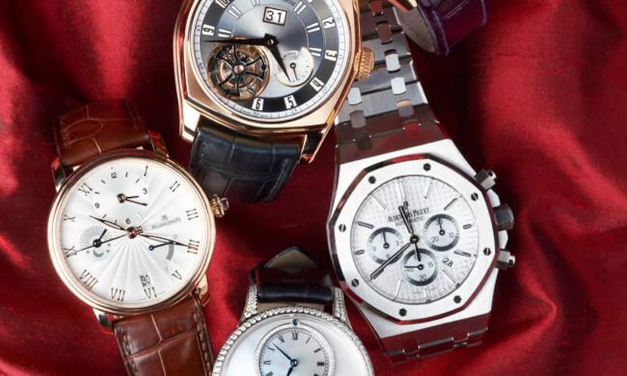 Paradedisziplin Uhren: Die Schweiz ist als Uhrenexporteur weltweit die Nummer 1. Letztes Jahr wurden Uhren im Wert von 19,3 Milliarden Franken exportiert, 2001 waren
es 10,6 Milliarden. Bild: Schweizer Luxusuhren von Les Ambassadeurs.