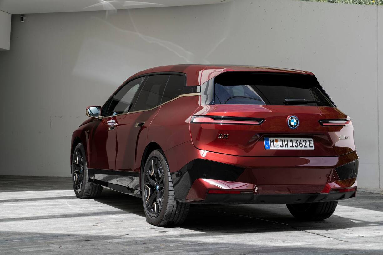 BMW iX M60