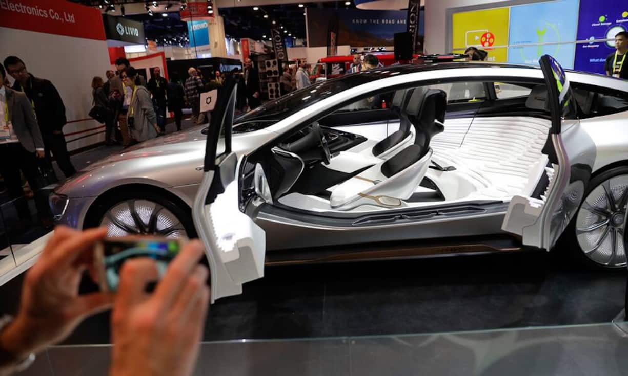 Bei der Präsentation eines Smartphones des chinesischen Konzerns LeEco liess Milliardär Jia Yueting in bester Steve-Jobs-Manier plötzlich ein Elektroauto auf die Bühne rollen: den LeSee – das steht für Super Electronic Ecosystem.