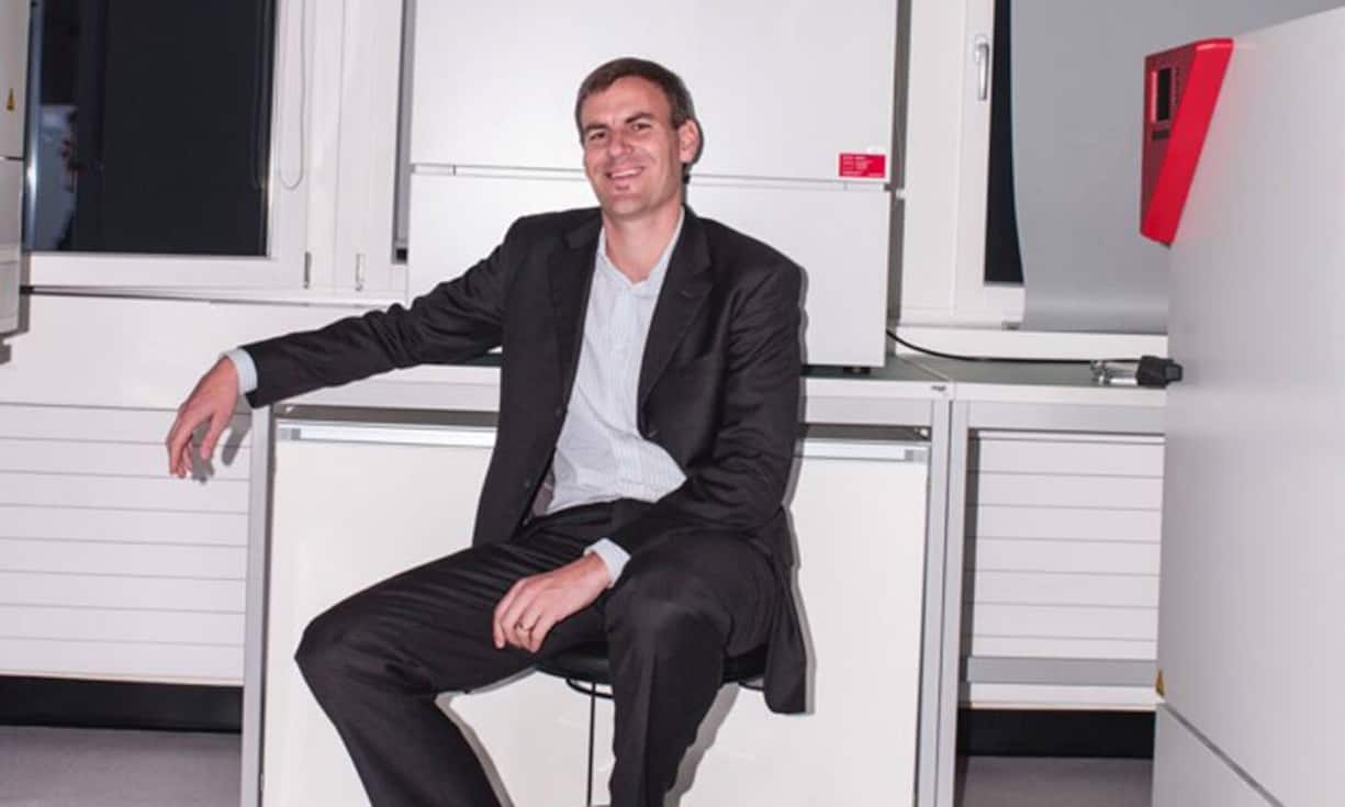 Alle 100 Reichsten unter 40 besitzen ein Gesamtvermögen von 16,6 Milliarden Franken. Die Mehrheit kommt aus der Start-up-Szene. Der Erfolgreichste ist Christian Zahnd. Mit weiteren Forschern hat er 2004 die Biotech-Firma Molecular Partners gegründet. Das Unternehmen ist an der Börse über 600 Millionen Franken wert. Bilder: Kellenberger Kaminski, Dan Cermak