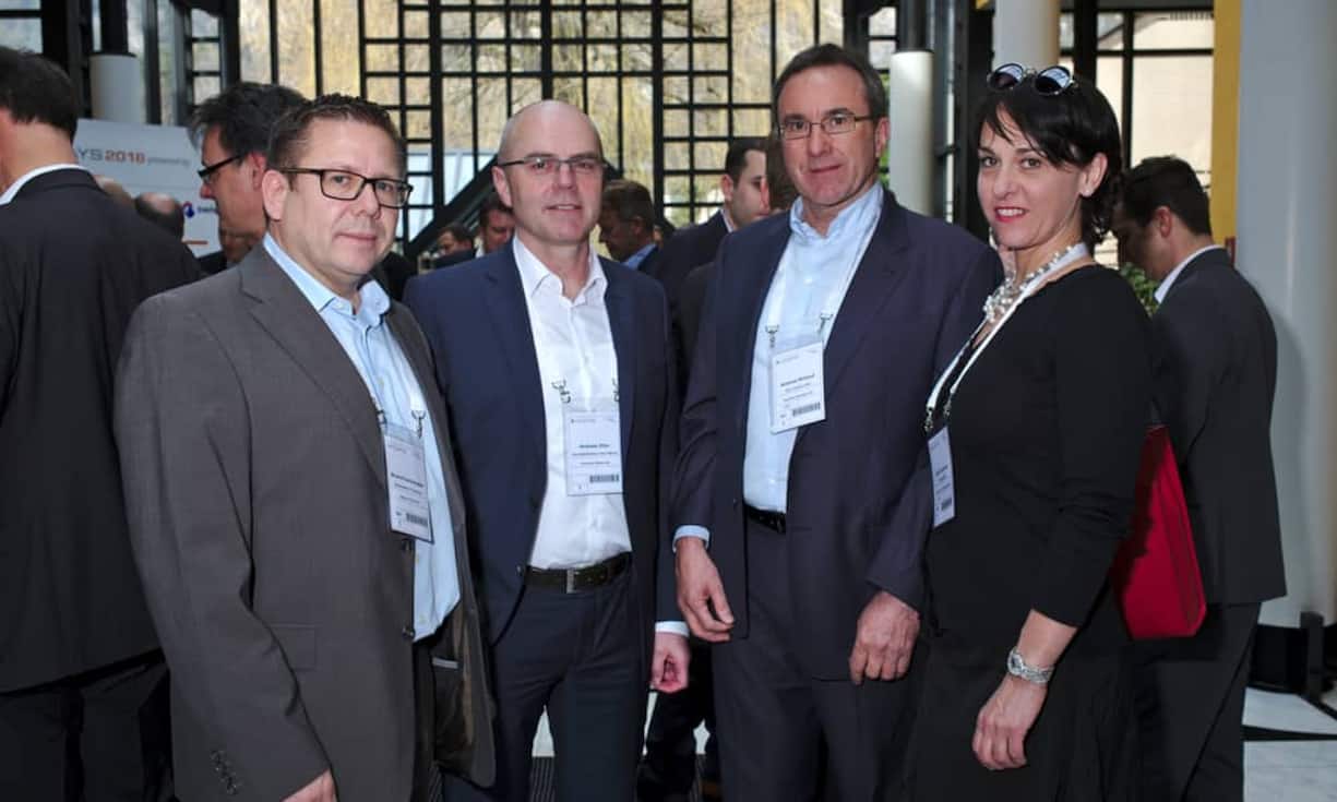 Bruno Frommenwiler, Bereichsleiter ICT Services, Alpiq InTec Ost AG;
Andreas Etter, Geschäftsfeldleiter Neue Märkte, Kummler+Matter AG;
Andreas Wieland, CEO Olympia 2026, Hamilton Bonaduz AG;
Barla Cahannes, Advokatur- und Notariatsbüro, Olympia 2026 (v.l.n.r.) Bilder: Markus Senn