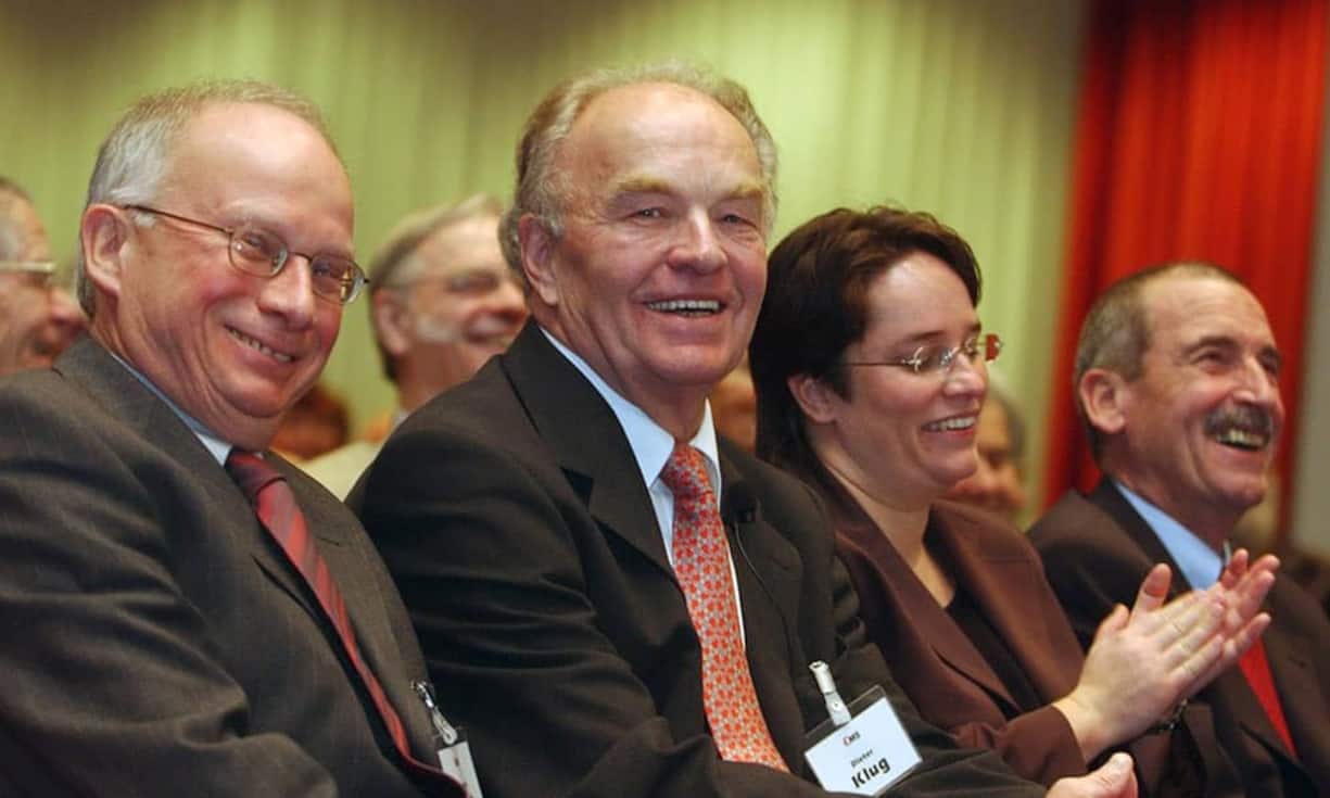 Im Jahr 2002 wurde Martullo-Blocher Vizepräsidentin des Verwaltungsrates. Das Bild zeigt die damals neue Spitze der Ems Chemie: Albert Reich, Mitglied des Verwaltungsrates, Dieter Klug, Praesident, Magdalena Martullo-Blocher, Vizepraesientin und Deligierte des Verwaltungsrates, und Albert Sommerauer, Mitglied des Verwaltungsrates (v.l.n.r.)