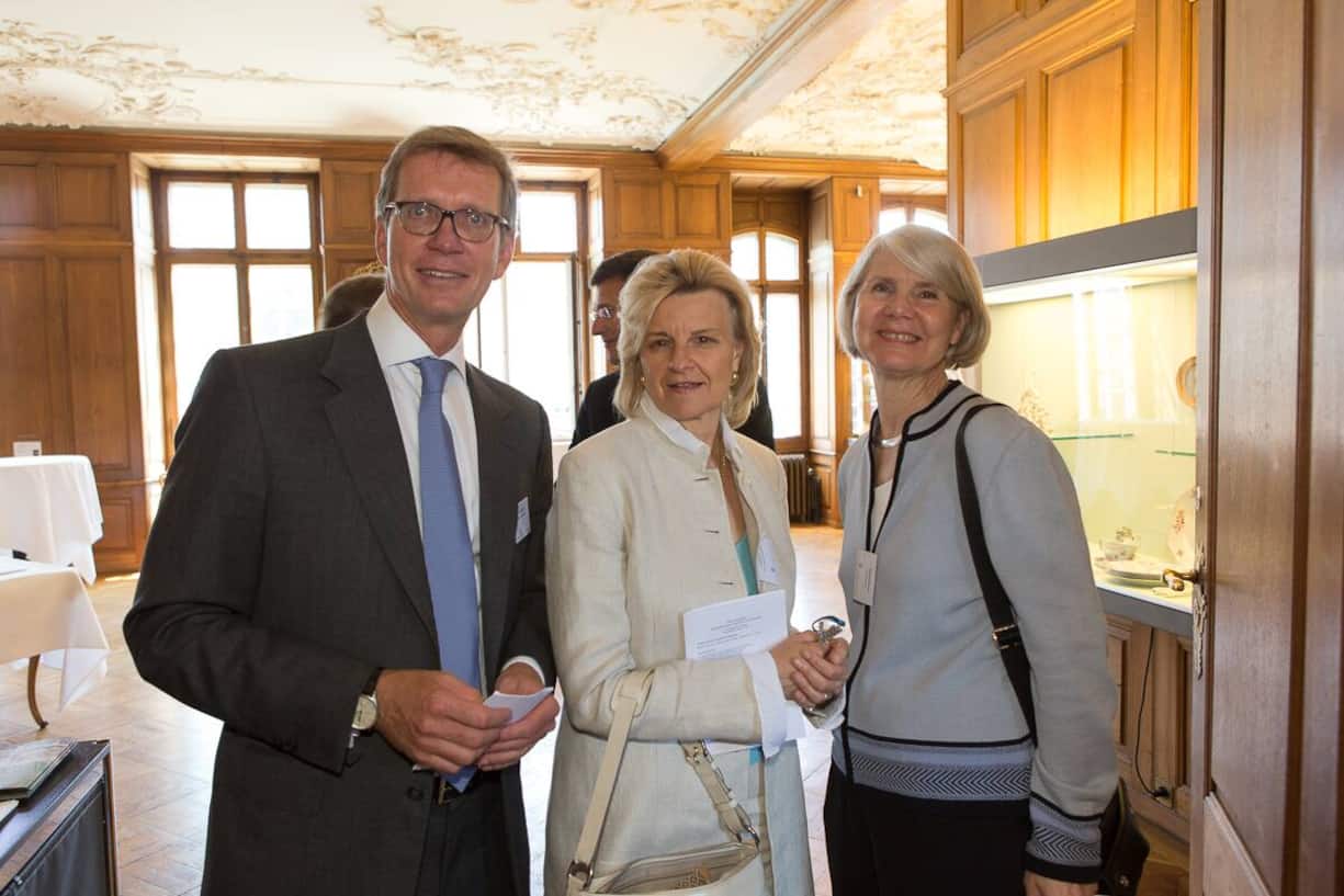 Peter Nicklin, Baxter Healthcare SA, President EMEA; Linda Walker, WVG Asset Management, Managing Director; Sheila Ohlund, Island Grove, CEO