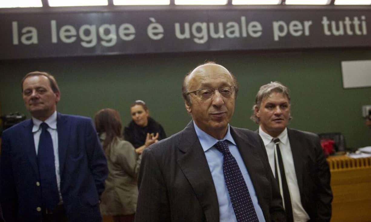 Am 2. Mai 2006 wurde der grösste Fussballskandal in der Geschichte Italiens aufgedeckt. Die Sportzeitung «La Gazzetta dello Sport» publizierte Protokolle abgehörter Telefonate der Turiner Staatsanwaltschaft. Sie begründeten den Verdacht, dass Luciano Moggi, der Manager des Fussballclubs Juventus Turin, in der Saison 2004/05 Begegnungen in der Serie A zusammen mit verschiedenen Schieds- und Linienrichter manipuliert habe.