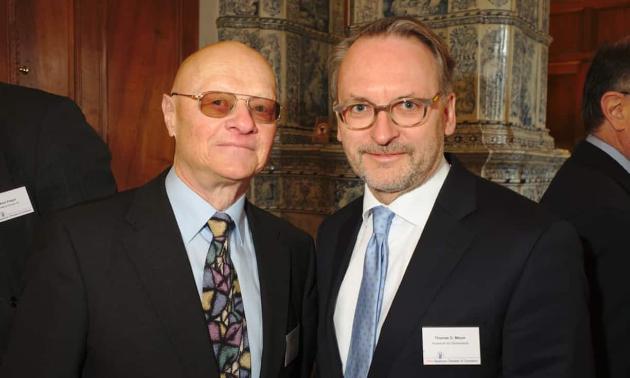 Walter Hediger, CEO, Gallet Group AG;
Thomas D. Meyer, Country Managing Director, Accenture AG (Switzerland)