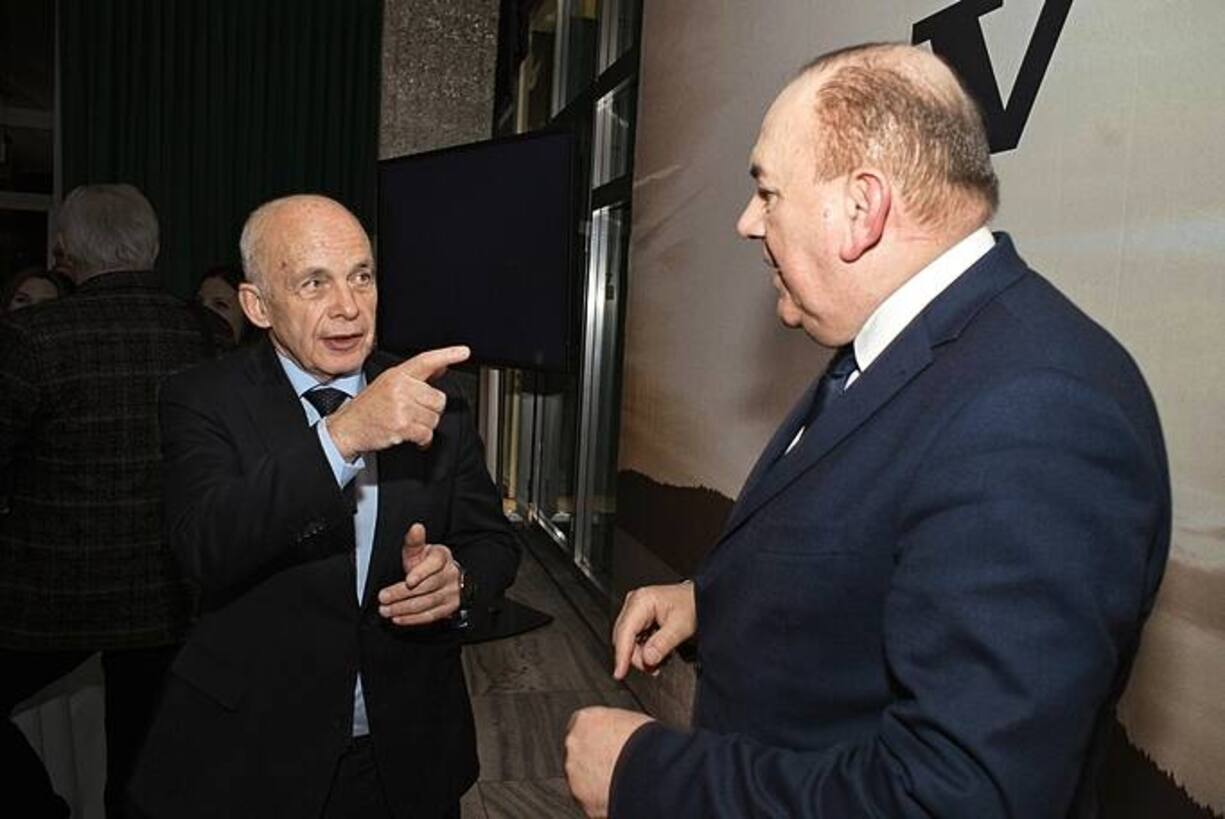 Ueli Maurer, Finanzminister; Axel Weber, UBS AG Â© Markus SennÂ  www.Passionforpictures.org FEES APPLY! Business Talk BILANZ vom 8. MÃ¤rz 2022 mit Axel Weber und Ueli Maurer