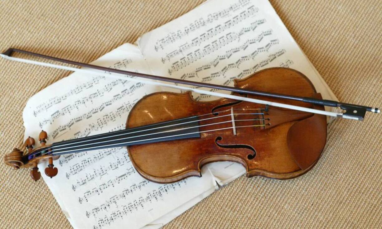 StreichinstrumenteMusikinstrumente eignen sich nicht nur zum Musizieren, sie können auch als Wertanlage dienen. Vor allem Streichinstrumente stechen hierbei hervor. Besonders Geigen von Antonio Stradivari sind sehr begehrt.