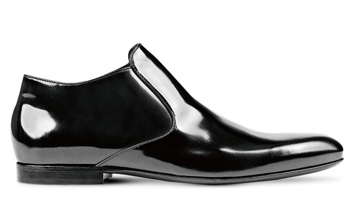 Boss: Der klassische Chelsea-Boot Fuston aus Kalbsleder 
in festlichem Lack macht sich nicht nur gut, sondern ist 
auch bequem. 439 Franken.