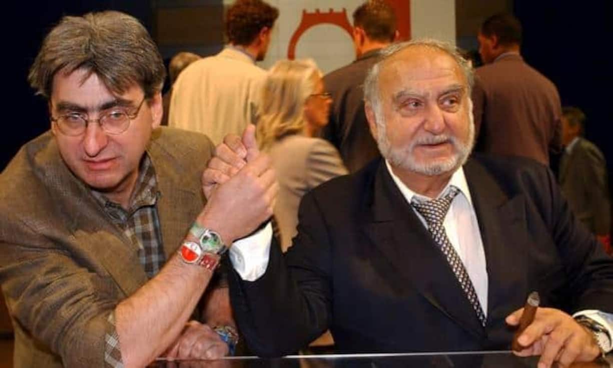 In Europa wollen die Milliardäre ihren Besitz mehrheitlich nicht in fremde Hände geben. Zu 57 Prozent ist es am wahrscheinlichsten, dass die Milliardäre es so machen es wie Uhren-Patriarch und Swatch-Gründer Nicolas Hayek (im Bild mit Sohn Nick, links) und das Unternehmen innerhalb der Familie an die nächste Generation weitergeben. In Asien liegt die Wahrscheinlichkeit dafür bei 56 Prozent, in den USA bei lediglich 36 Prozent.