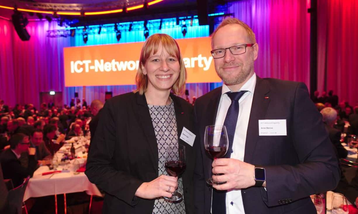 Sabine Opel, Führungsunterstützung Telecom, SBB AG;
Arne Benox, Leiter Kundenmanagement, SBB AG