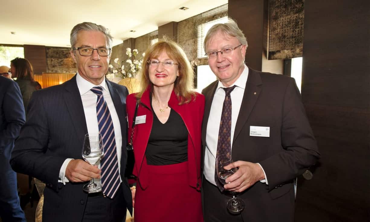 Hans Baumgartner, Managing Director, Credit Suisse AG;
Isabelle Häner, Partnerin Zürich,  Bratschi Wiederkehr & Buob;
Jürgen Brönnimann, Partner Bern,  Bratschi Wiederkehr & Buob