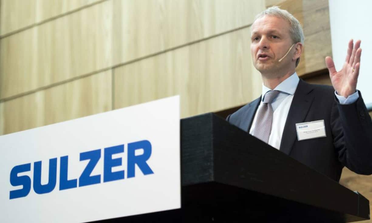 Greg Poux-Guillaume CEO Sulzer Grégoire (Greg) Poux-Guillaume hat einen der schwierigsten Jobs in der Schweizer Industrielandschaft: Er muss Sulzer wieder flottkriegen, scheut dabei aber nicht vor radikalen Massnahmen. Der Maschinenbauingenieur führt partizipativ, bindet die Leute ein und gibt ihnen viel Raum, ohne in Details dreinzureden.