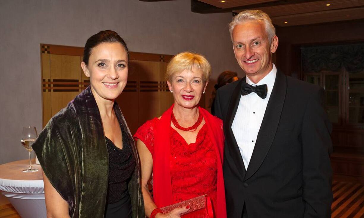 Paula Guillet de Monthoux, Secretary General, World Childhood Foundation;
Susanne Heinemann;
Jörg Heinemann, General Manager, Nordea Bank S.A. Luxemburg, Zweigniederlassung Zürich (v.l.)