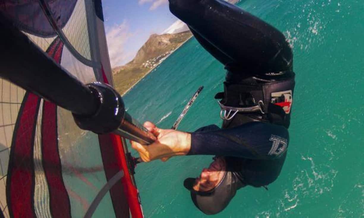 Woodman wollte eigentlich nur spektakuläre Aufnahmen vom Surfen machen. Weil die bestehenden Amateurkameras seinen Ansprüchen nicht genügten entwickelte er ein eigenes System.