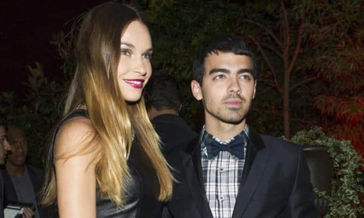 Rang 7: Blanda Eggenschwiler
Die Schweizer Künstlerin verlässt im Sommer nach mehreren Monaten die Seite des amerikanischen Popstars Joe Jonas von den Jonas Brothers. 
Keystone