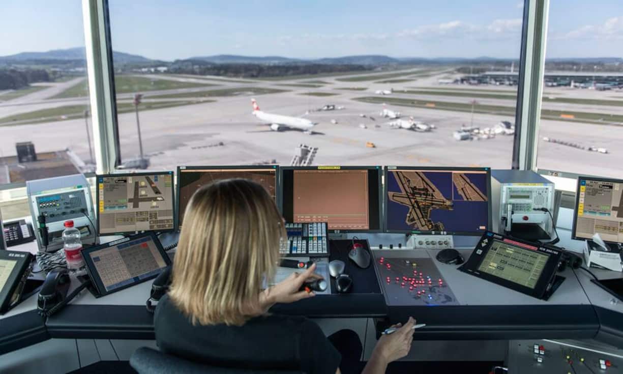 SkyguideService public: Sichere, flüssige und wirtschaftliche Abwicklung des zivilen und militärischen Flugverkehrs.Abgeltung des Service public: Monopol.