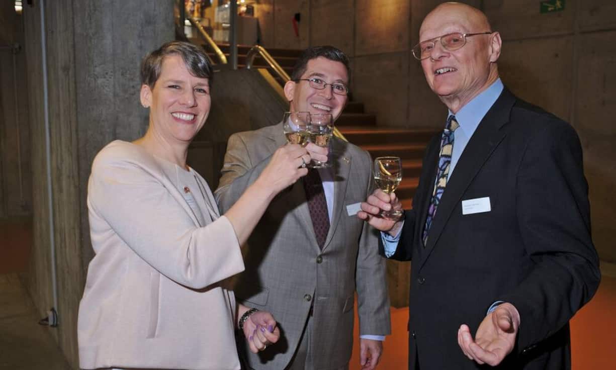 Suzi LeVine, USA-Botschafterin für die Schweiz und Liechtenstein;
Eric LeVine;
Walter Hediger, Owner & CEO, Gallet Watch Company.